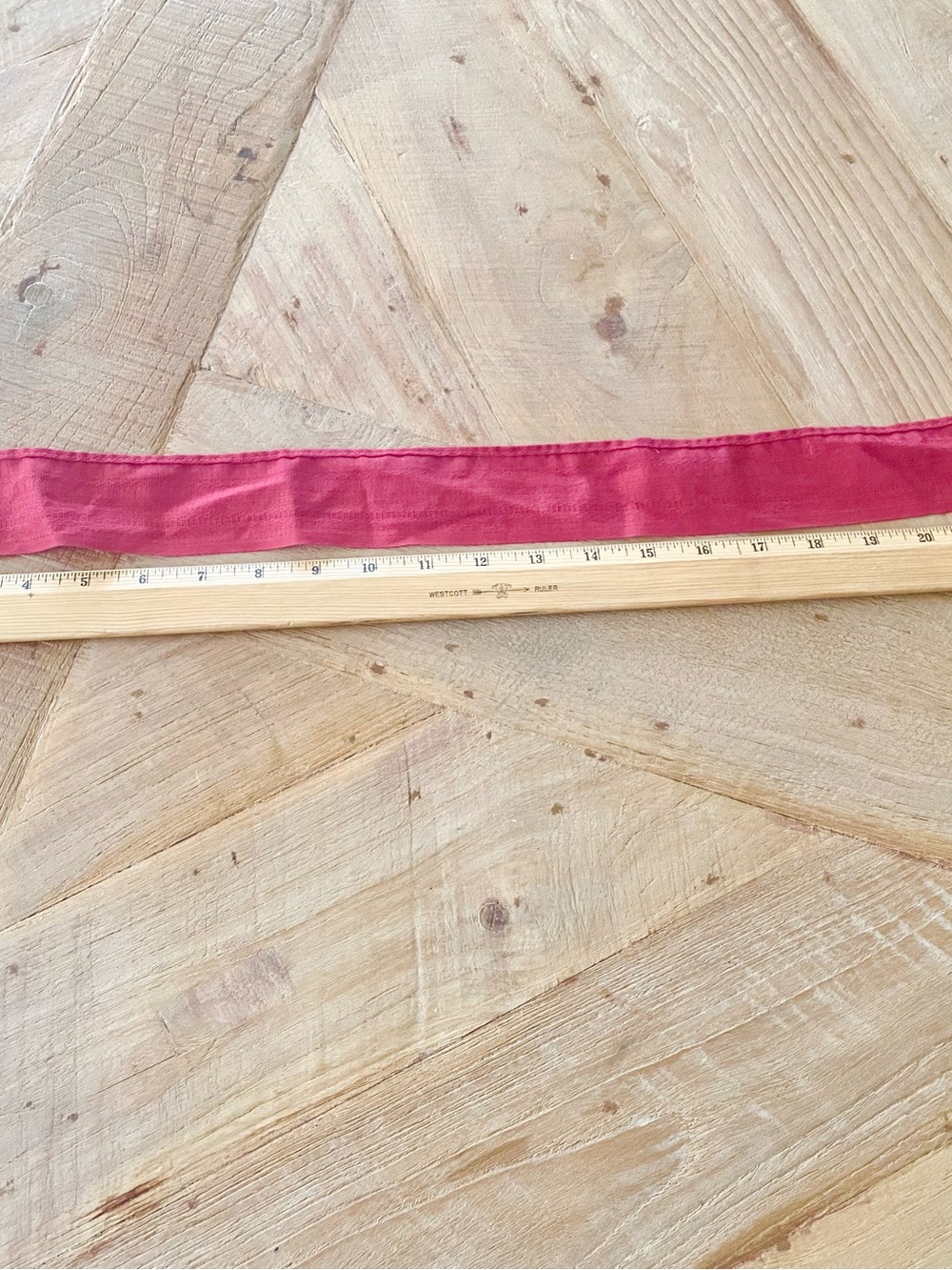 Pink Checked Waist Apron with Solid Trim - Picture 4 of 4